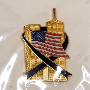 Vintage World Trade Center 9/11 Memorial Lapel or Hat Pin NEW